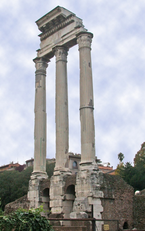 ローマのカストルとポルックスの神殿001.jpg