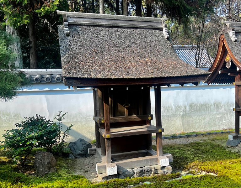 ファイル:下鴨神社・三井神社・末社 (2).jpg