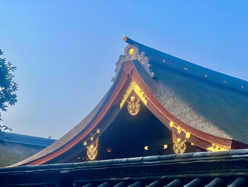 ファイル:下鴨神社・中門内・東本宮 (1).jpg