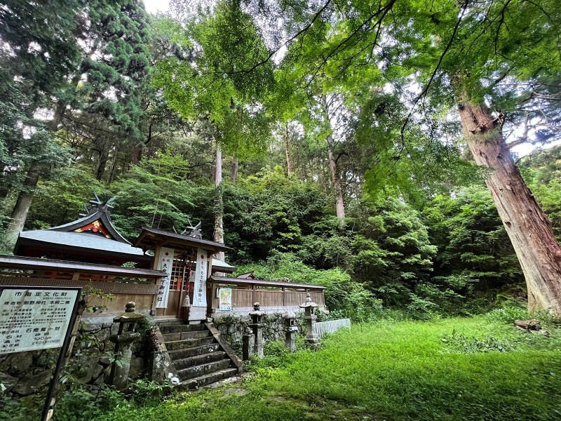 ファイル:中津川熊野神社・拝所 (2).jpg