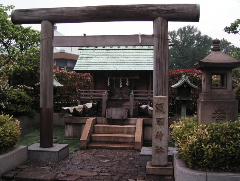 ファイル:九段会館護国神社 (1).jpg