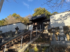 亀山本徳寺西山廟所-21.jpg
