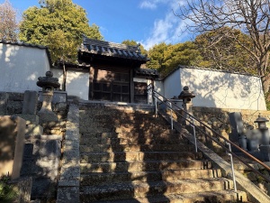 亀山本徳寺西山廟所-22.jpg