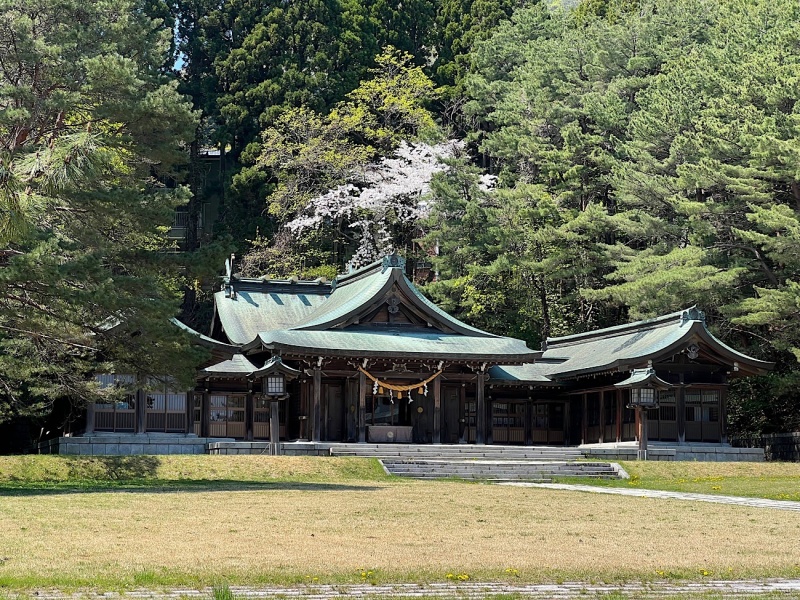 ファイル:函館護国神社・2社殿006.jpg