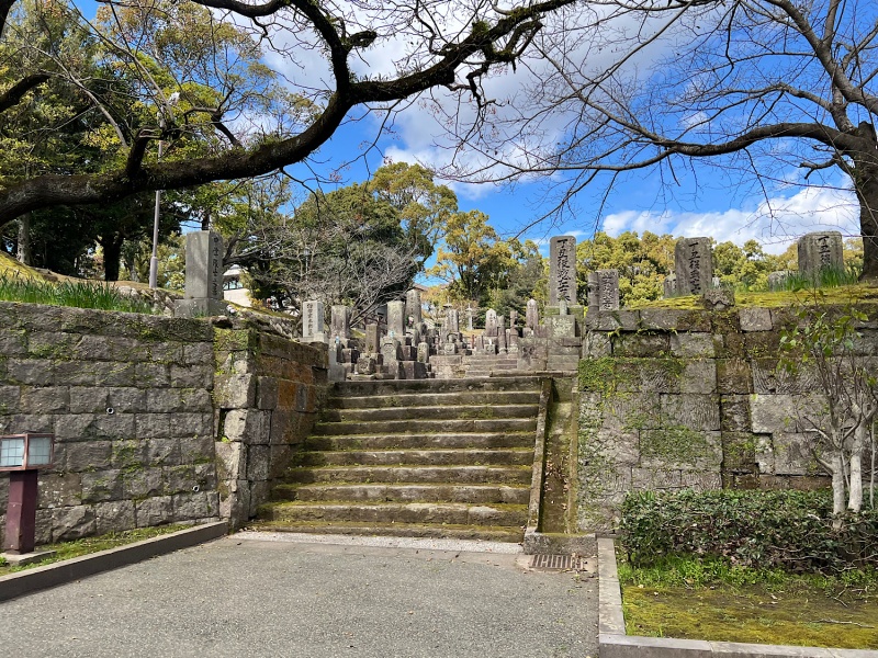 ファイル:南洲神社・南洲墓地・A参道-05.jpg