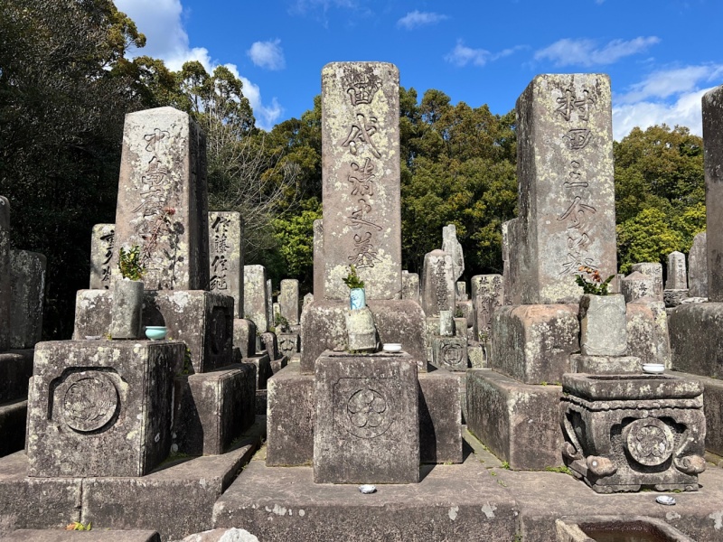 ファイル:南洲神社・南洲墓地・B上段最前列・1西側014.jpg
