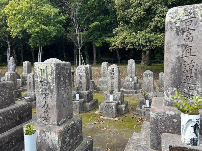 ファイル:南洲神社・南洲墓地・E上段-02.jpg