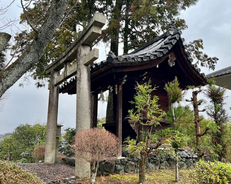 ファイル:南禅寺綾戸神社-03.jpeg