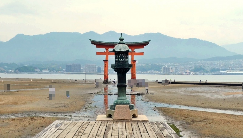 ファイル:厳島神社・舞台・先端部002.jpg