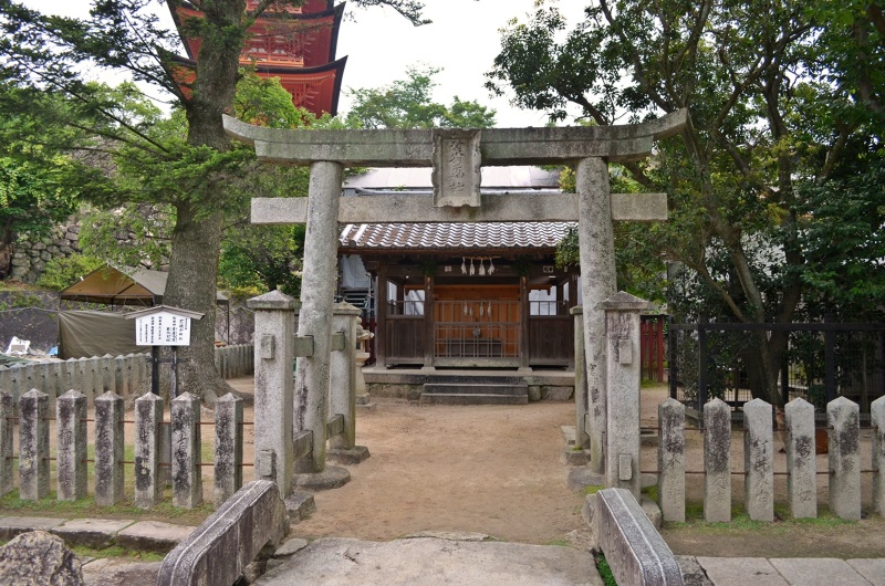 ファイル:厳島神社・荒胡子神社001.jpg