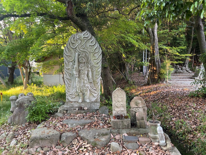 ファイル:和爾下神社・歌塚 (1).jpg
