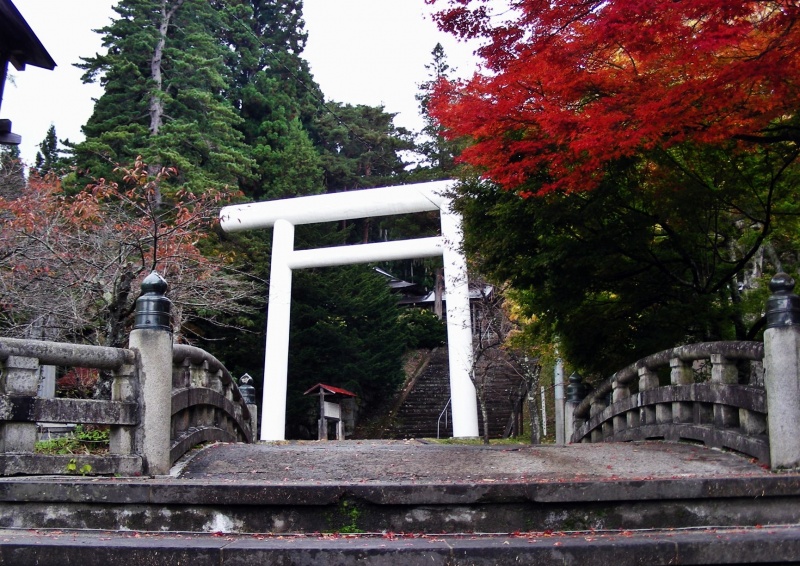 ファイル:土津神社・参道 (4).JPG