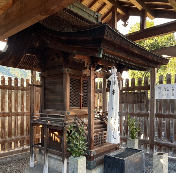 ファイル:坂本・杉生神社 (7).jpg