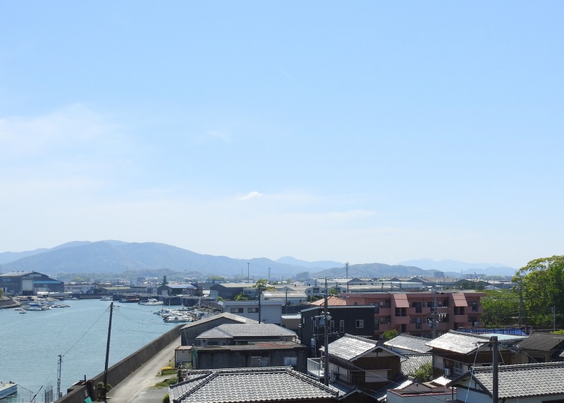 ファイル:外宮・高倉山方向・神社港からの眺望・勢田川.JPG
