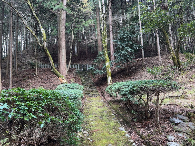 ファイル:大原・勝林院・梶井宮北墓地 (2).JPG