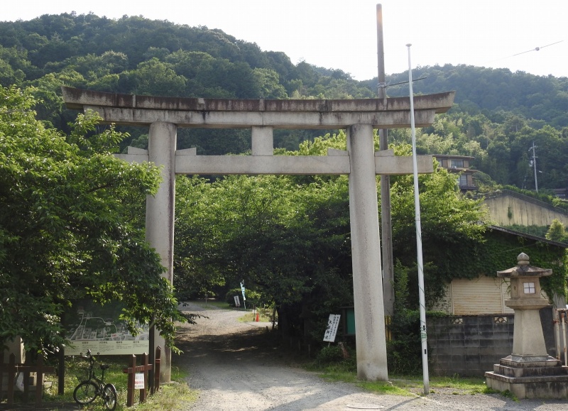 ファイル:大石神社 (2).jpg