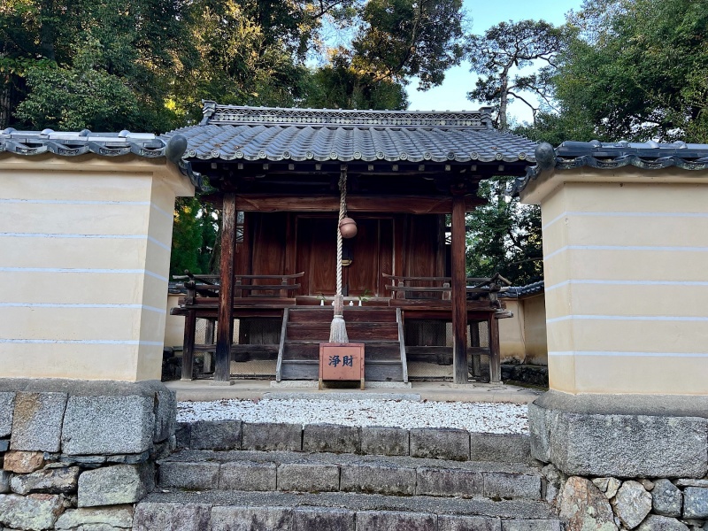 ファイル:大覚寺・五社明神社・本体-03.jpg