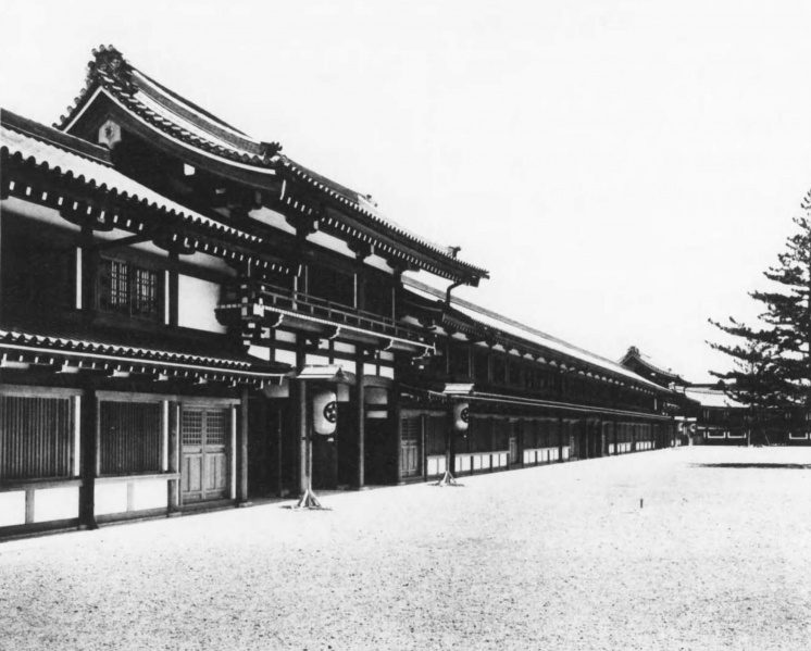 ファイル:天理教教会本部・廻廊1・1936年(昭和11年)昭和普請.jpg