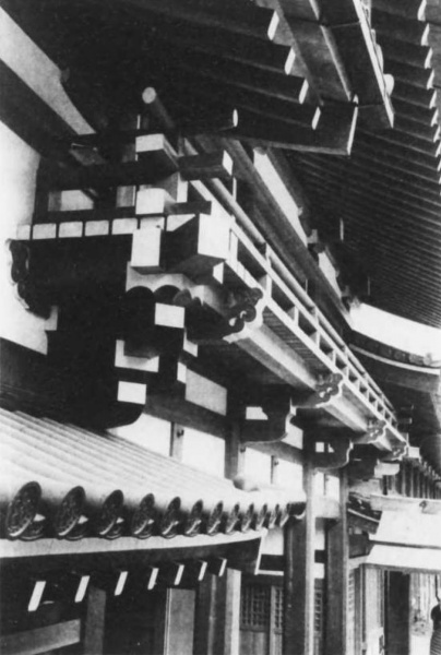 ファイル:天理教教会本部・廻廊3・1936年(昭和11年)昭和普請.jpg