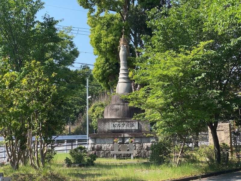 ファイル:奈良県護国神社・ビルマ塔.jpg