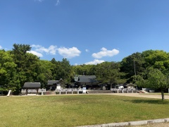 奈良県護国神社・全景 (1).jpg