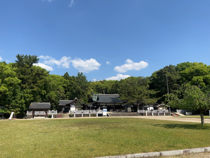ファイル:奈良県護国神社・全景 (1).jpg