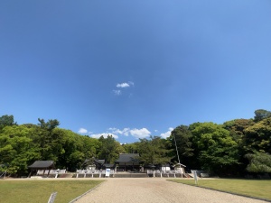 奈良県護国神社・全景 (2).jpg