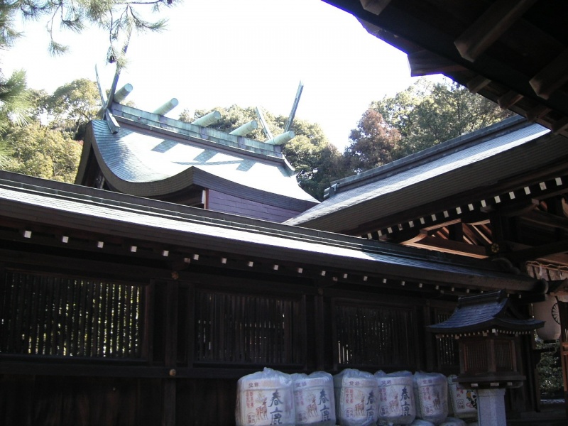 ファイル:奈良県護国神社・本殿 (2).jpg