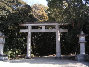 奈良県護国神社・鳥居 (2).jpg