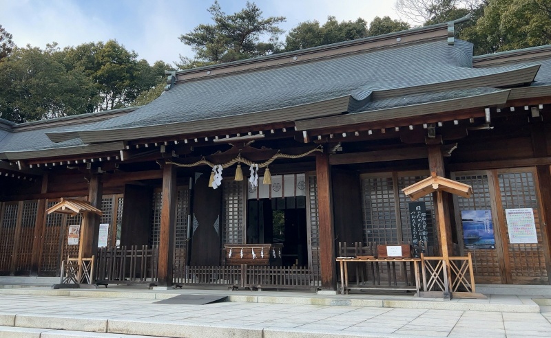 ファイル:山口県護国神社・拝殿 (2).jpg