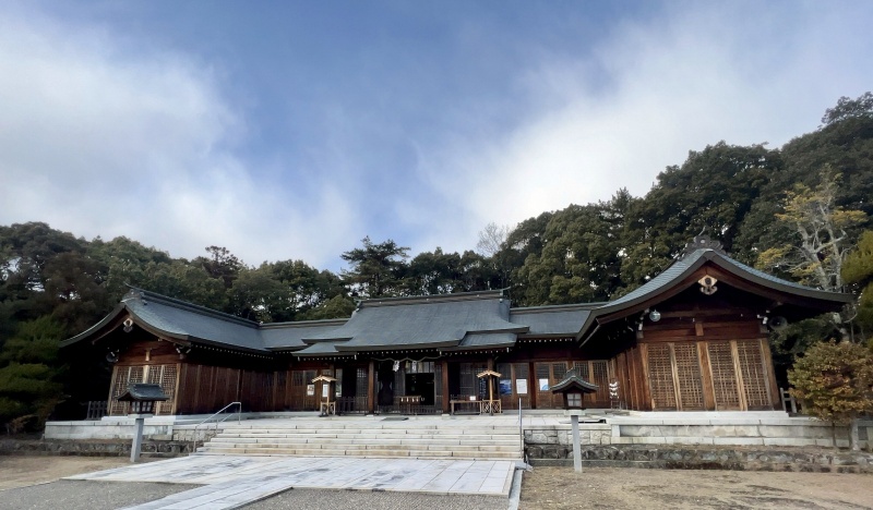 ファイル:山口県護国神社・拝殿 (4)★.jpg