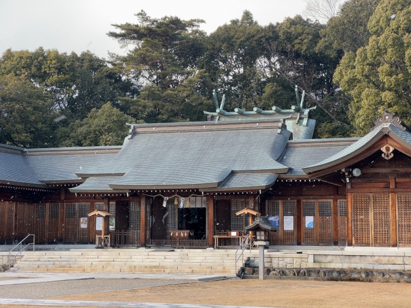 ファイル:山口県護国神社・拝殿 (7).jpg