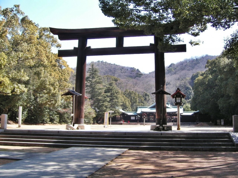 ファイル:岡山県護国神社 (10).jpg