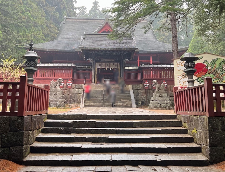 ファイル:岩木山神社・拝殿-01.jpg