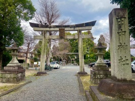 左京田中神社・参道 (2).jpg