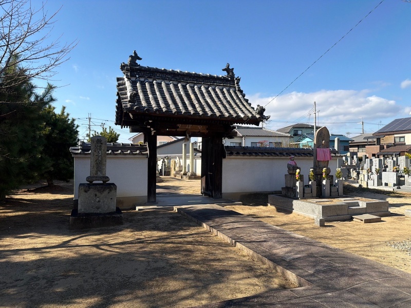 ファイル:教信寺・教信墓-01.jpg