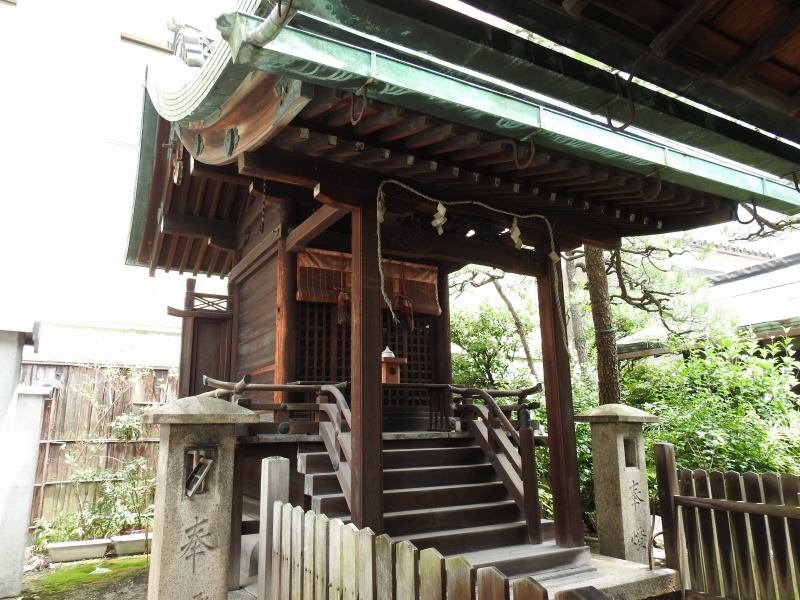 ファイル:新玉津姫神社 (2).jpg