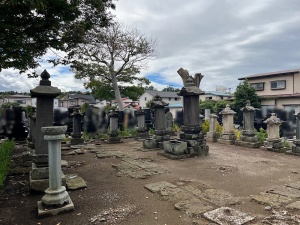 本荘永泉寺・本荘藩主六郷家墓地-05.jpg