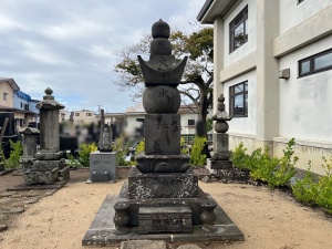 本荘永泉寺・本荘藩主六郷家墓地-10.jpg