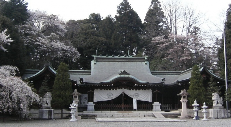 ファイル:栃木県護国神社・社殿 (3).jpg