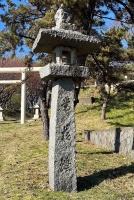 檜山護国神社・1参道-05灯籠1.jpg