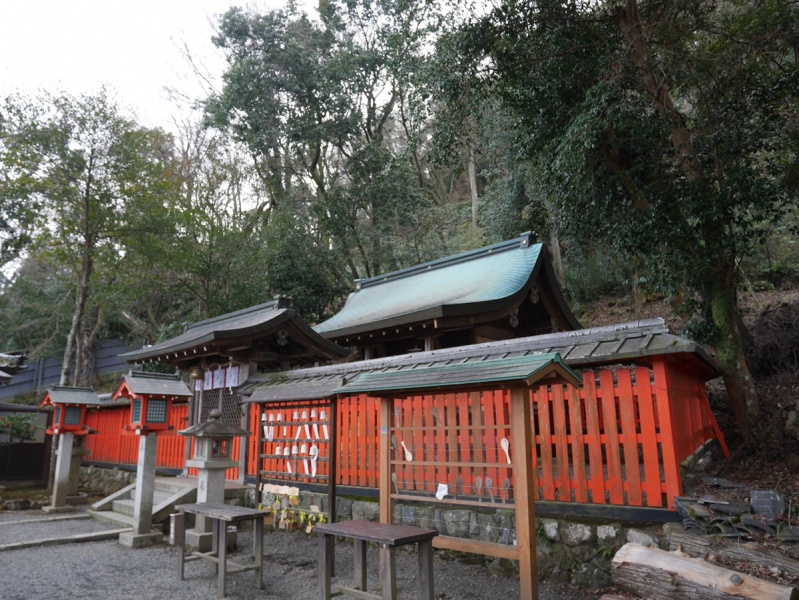 ファイル:櫟谷宗像神社 (1).jpg