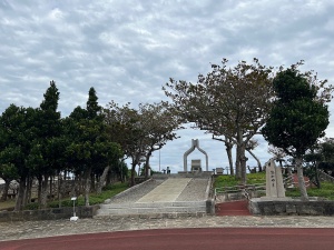沖縄平和祈念公園・慰霊碑群-07.jpg