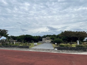 沖縄平和祈念公園・慰霊碑群-11.jpg
