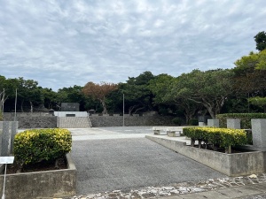 沖縄平和祈念公園・慰霊碑群-23.jpg