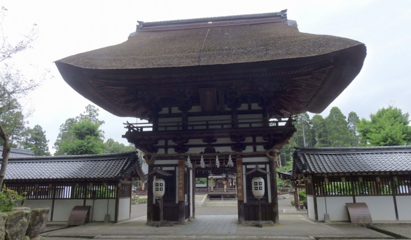 ファイル:沙沙貴神社・楼門 (1).jpg