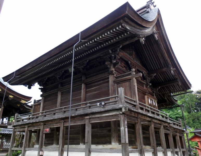 ファイル:沙沙貴神社・権殿 (1).jpg