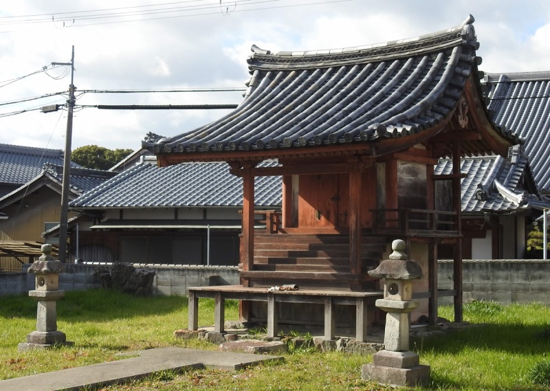ファイル:法華寺神社 (1).jpg