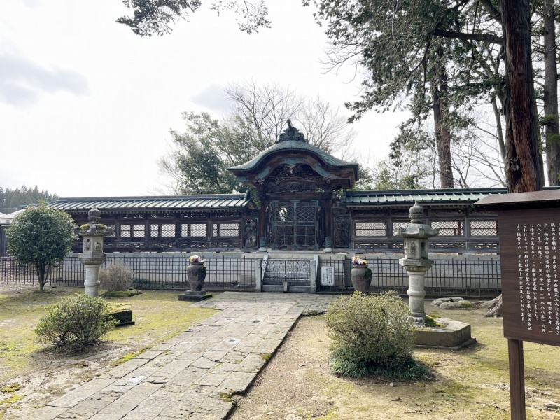 ファイル:浄興寺・御廟本体2.JPEG