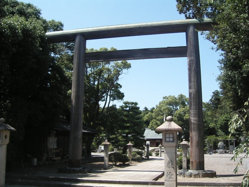 ファイル:滋賀県護国神社 (3).jpg